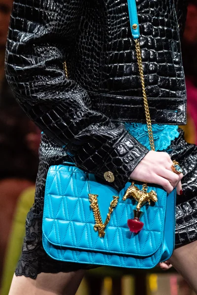 Look 115
